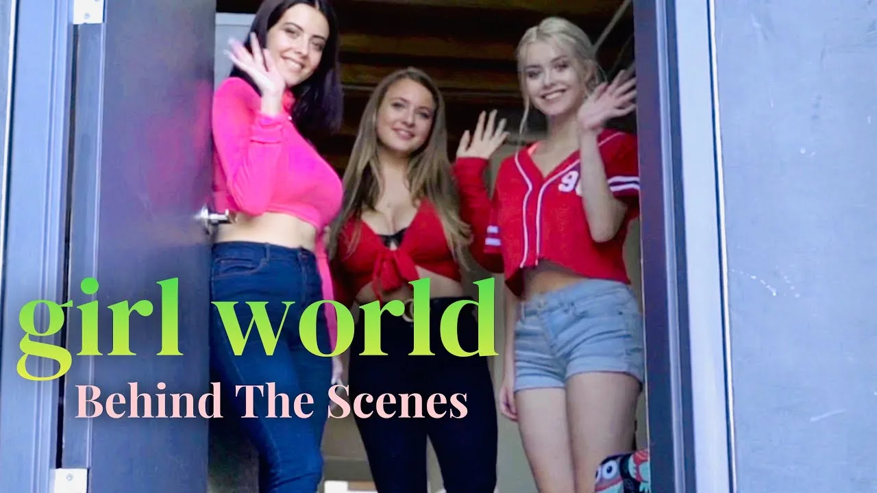 Julia Burch, Kendra Rowe, Lauren Burch